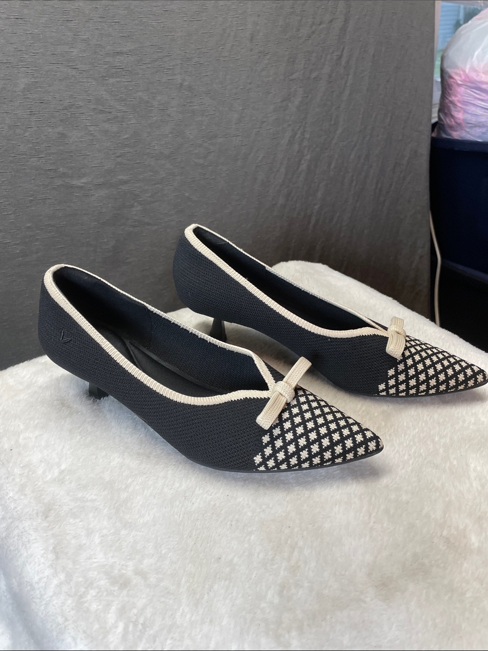 Vivaia Black Pointed Knit Heels with Cream Trim - Picture 3 of 10